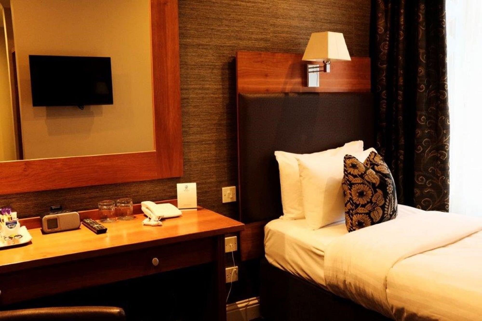 Best Western Garfield House Hotel Chryston Extérieur photo