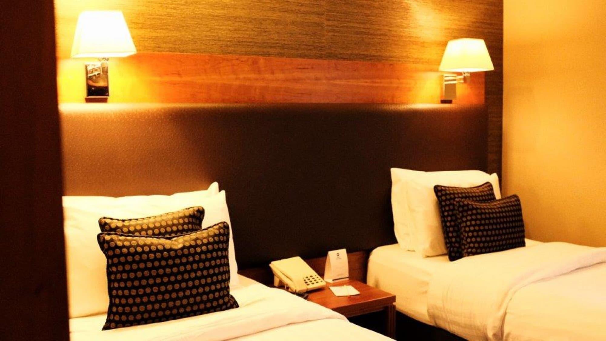 Best Western Garfield House Hotel Chryston Extérieur photo