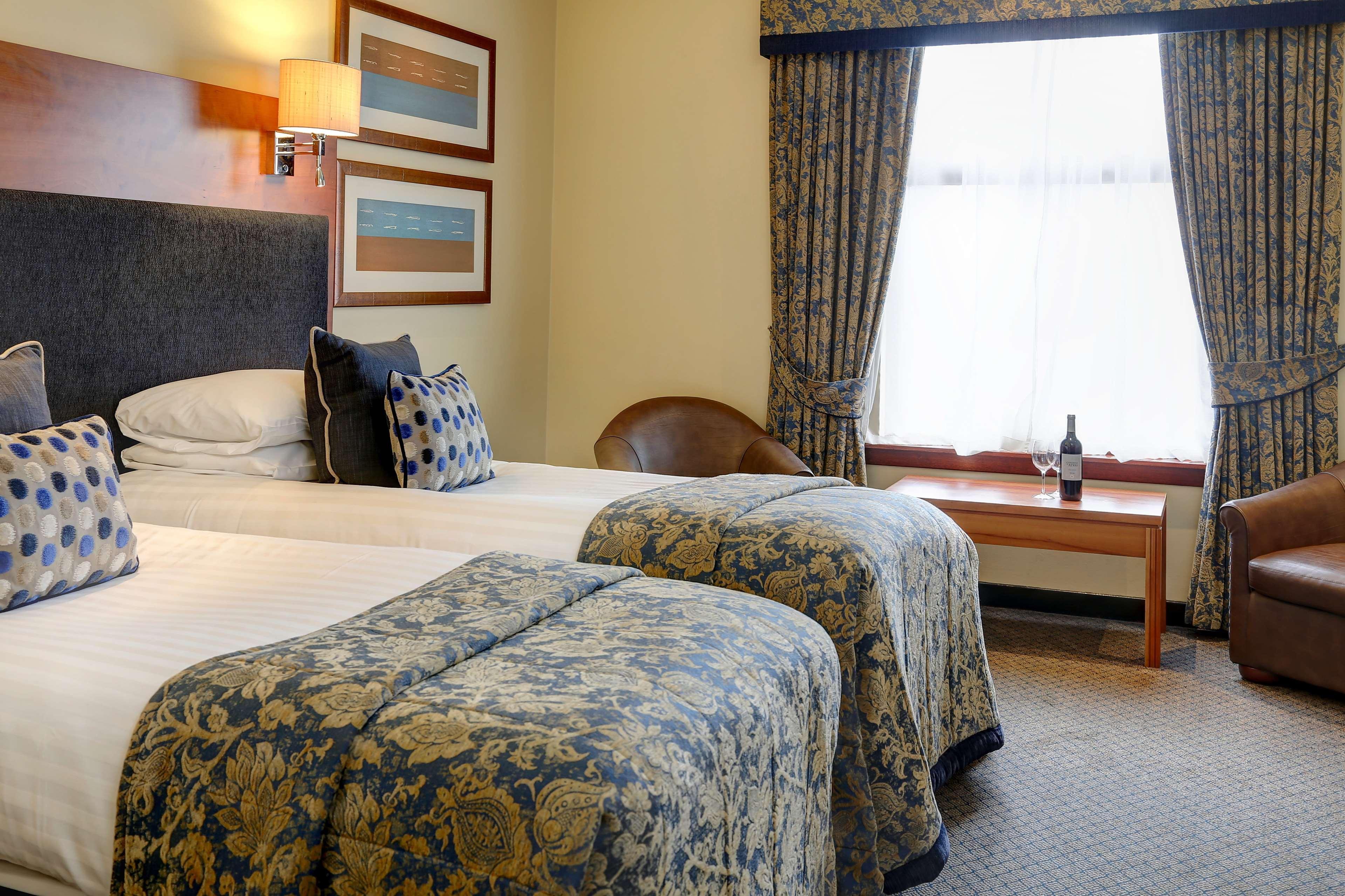Best Western Garfield House Hotel Chryston Extérieur photo